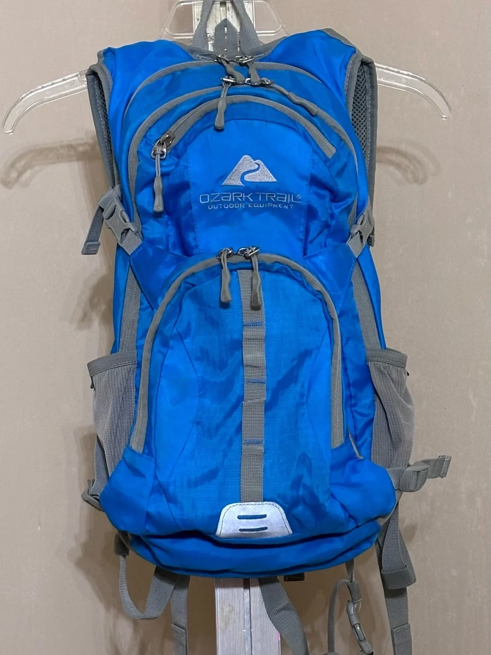 Ozark Trail 23L Riverdale Hydration Blue Hiking Backpack Gorpcore Utilitarian